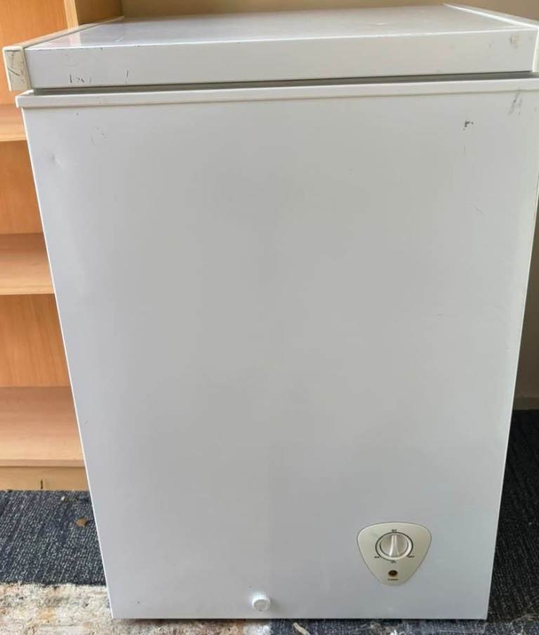 White Chest Freezer – can deliver