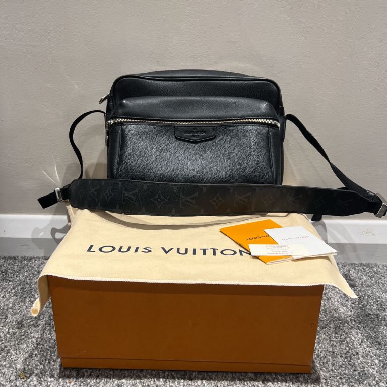 Louis Vuitton Pre-Owned Outdoor Messenger Bag Monogram Taigarama crossbody bag