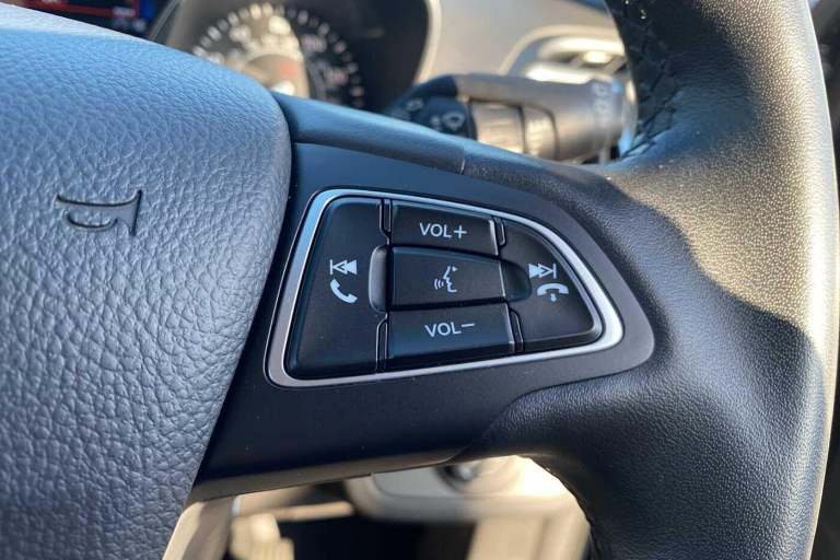 2017 Ford Kuga 2.0 TDCi Titanium (150 PS) 5-Door MPV HATCHBACK Diesel Manual