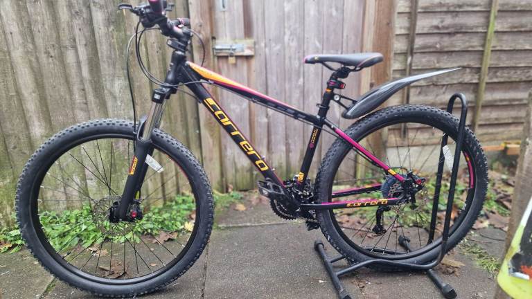 Carrera Vulcan Womens (16") Frame Mountainbike 