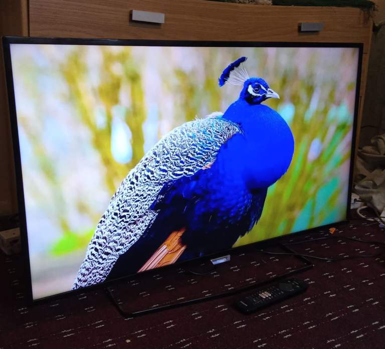 Philips 40 inch hd slim Freeview TV with remote 