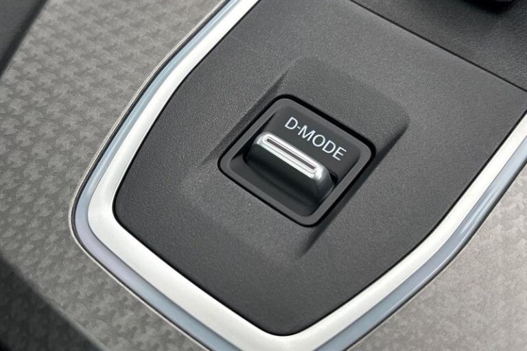 2025 Nissan Qashqai 1.3 DIG-T MH 158 N-CONNECTA [GLASS RF] 5DR XTRONIC Hatchback Petrol Automatic