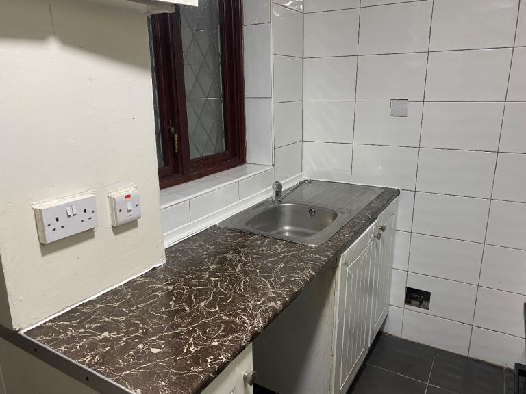 3 Bed House - Dagenham  - Ready to Rent