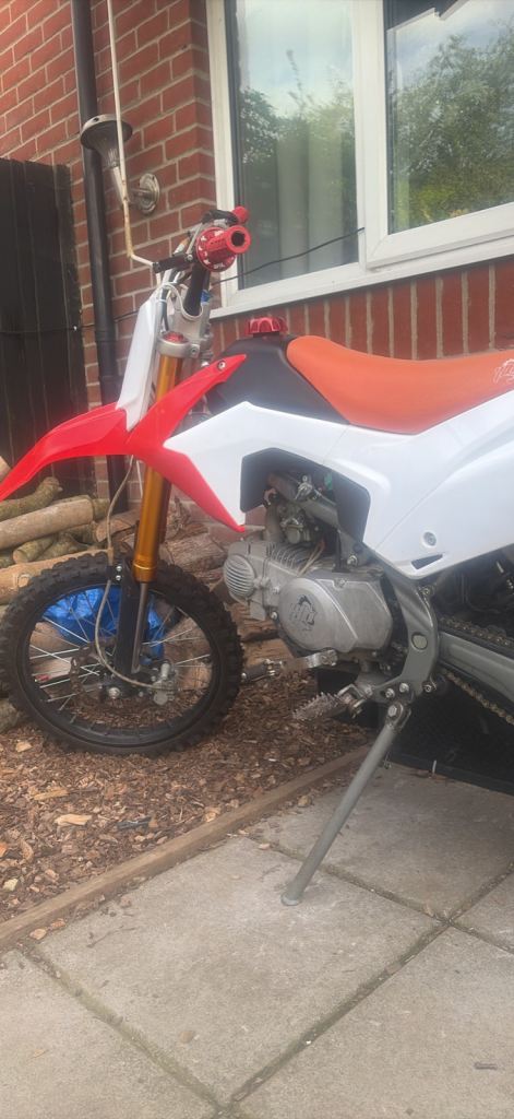 Dirt bike 
