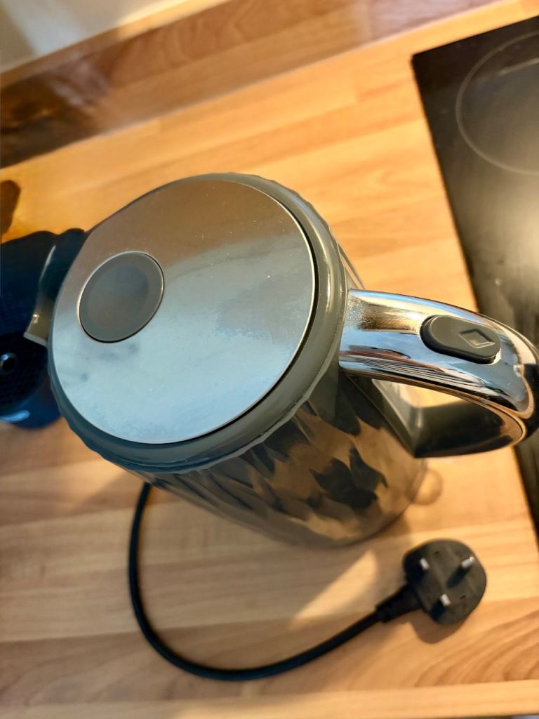 Electric kettle