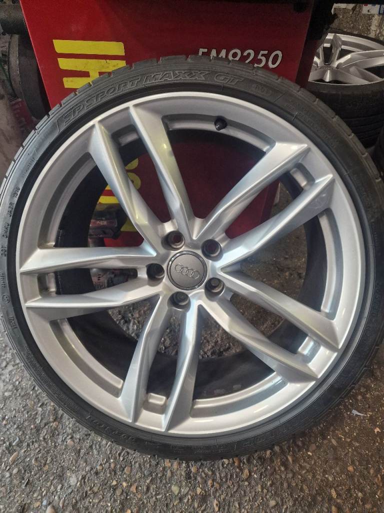 Audi s5 alloys