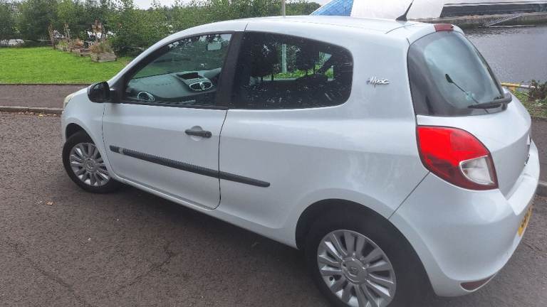 RENAULT CLIO 1149CC 2010 £995  LIKE FIESTA  PUNTO  CORSA