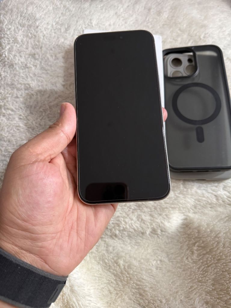 iPhone 15 Pro Max 256gb is in Excellent Condition 