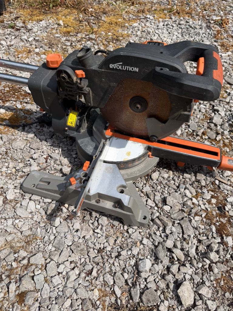Evolution 1500W 240V 210mm Corded Sliding mitre saw R210SMS