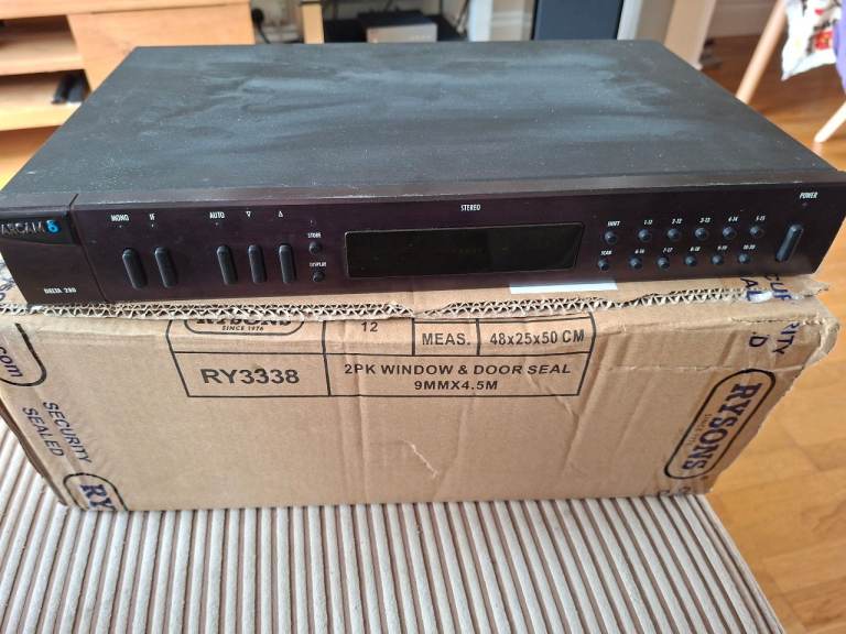 Arcam Delta 280 Tuner.