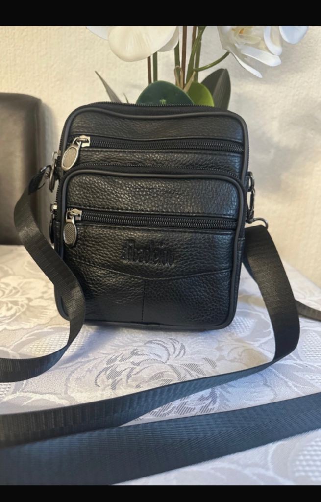 Men’s crossbody handbag 