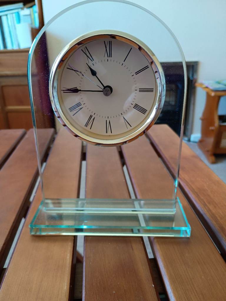 Glass Mantel Clock - Roman Numerals, Good Condition