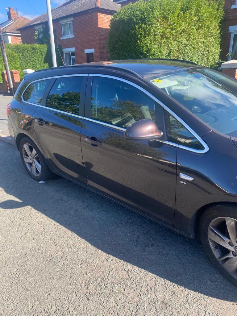 Vauxhall, ASTRA, Estate, 2014, Semi-Auto, 1956 (cc), 5 doors