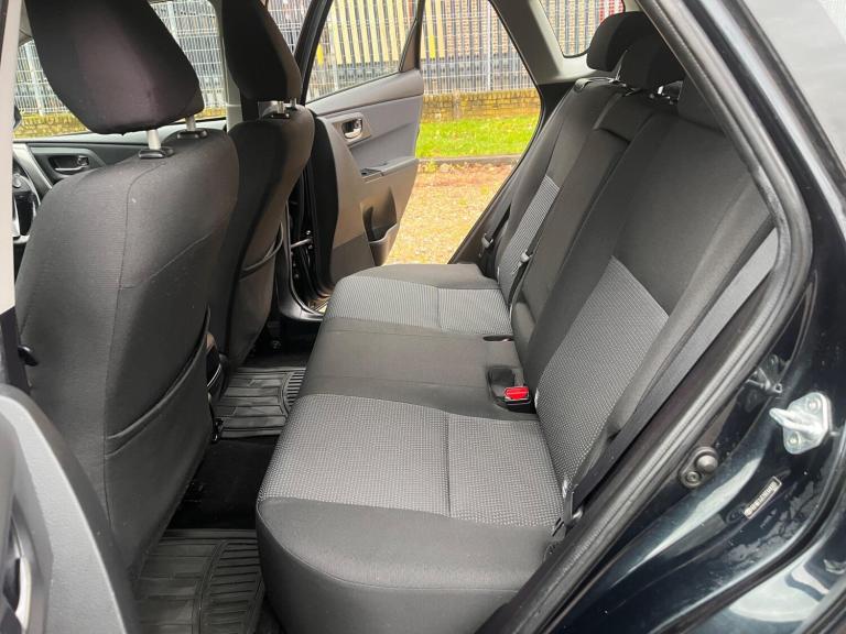 2014 Toyota Auris 1.6 V-Matic Icon 5dr HATCHBACK PETROL Manual