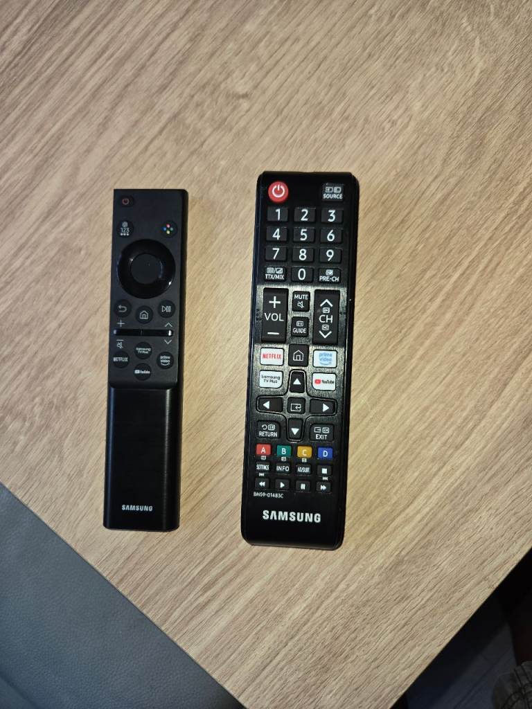 Samsung 43 inch Crystal UHD U8000F smart TV - Unwanted gift 