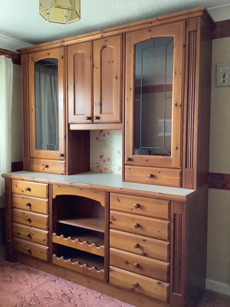 Display and storage unit