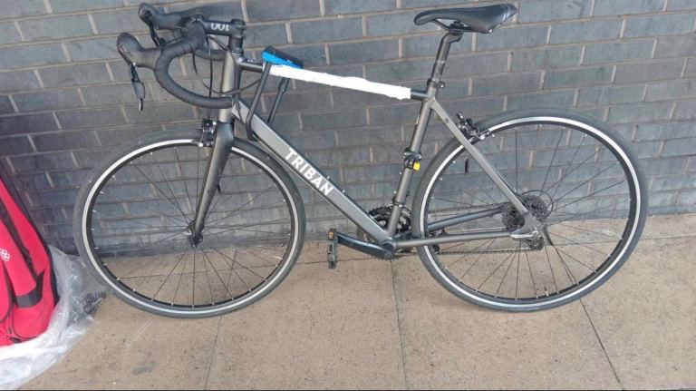 Triban RC120 Road Bike – Grey, Good Condition