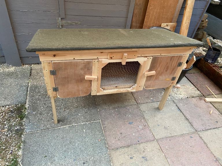 Wooden Rabbit Hutch 