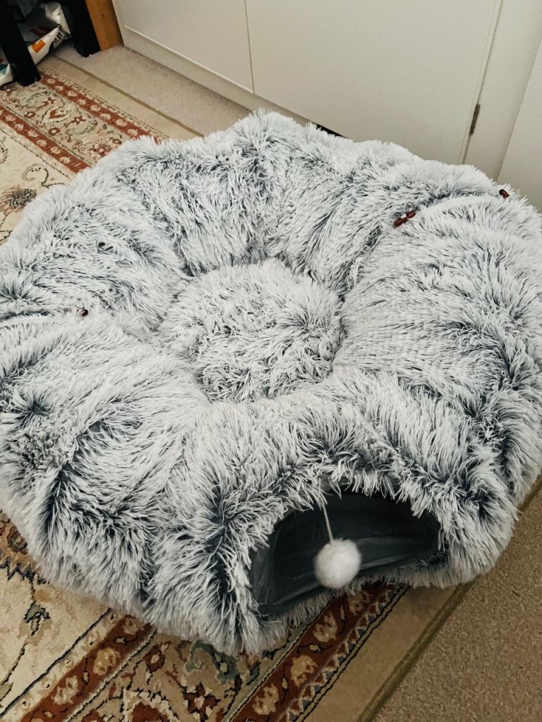 🐾 Danish Design Cat Tunnel Fur Bed – Grey 🐾
