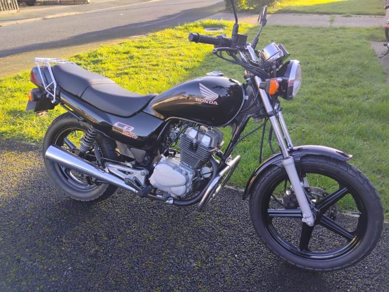  1996 Honda cb 250 nighthawk (only 6000 miles from new)