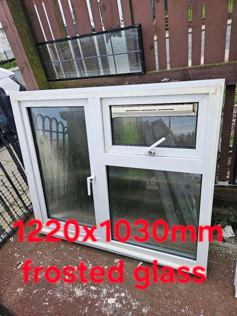 X3 upvc windows bargain £35 each 