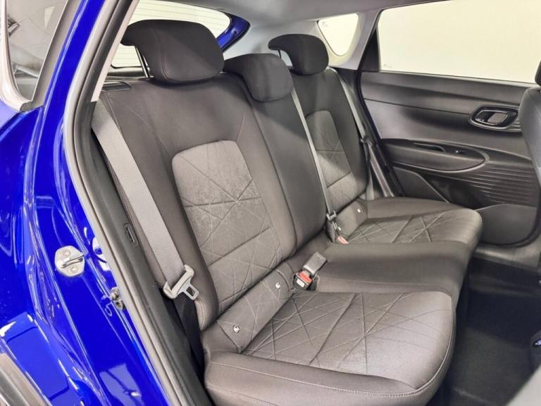 2021 Hyundai BAYON 1.0 T-GDi MHEV PREMIUM FIVE DOOR 100 BHP + SAT NAV + REAR CAMERA + HEATED S HA...