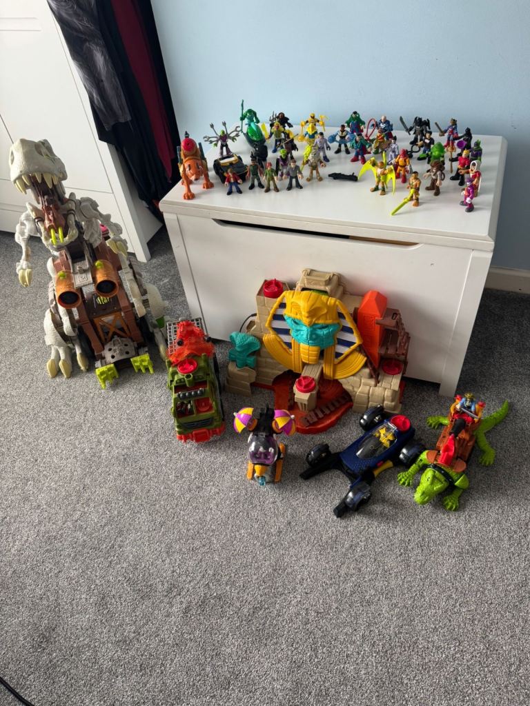 Large Imaginext Collection (MAKE ME AN OFFER)