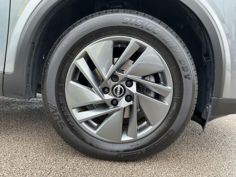 2022 Nissan Qashqai 1.3 DiG-T MH 158 Acenta Premium 5dr Xtronic HATCHBACK PETROL Automatic