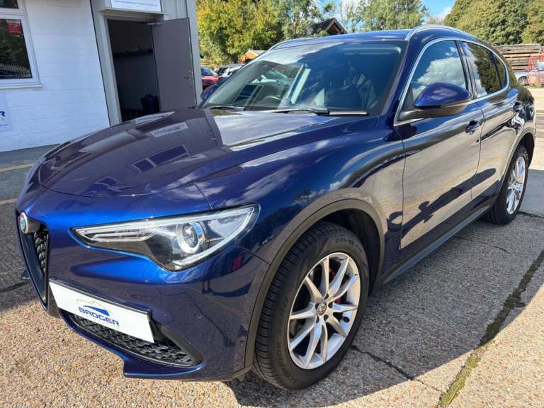 2018 Alfa Romeo Stelvio 2.0T Speciale Auto Q4 AWD Euro 6 (s/s) 5dr ESTATE Petrol Automatic