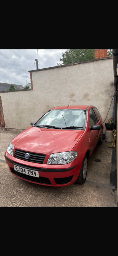 Fiat, PUNTO, Hatchback, 2004, Manual, 1242 (cc), 3 doors