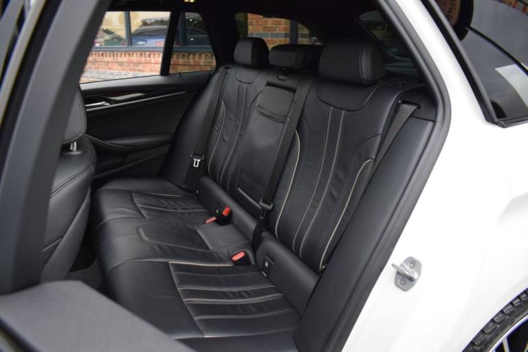 2018 Y BMW 5 SERIES 3.0 530D M SPORT TOURING 5DR DIESEL AUTO EURO 6 (S/S) (265 P