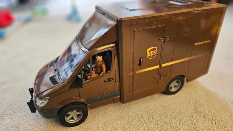 Mercedes Benz Sprinter Delivery Van with Pallet Mover and Driver - UPS