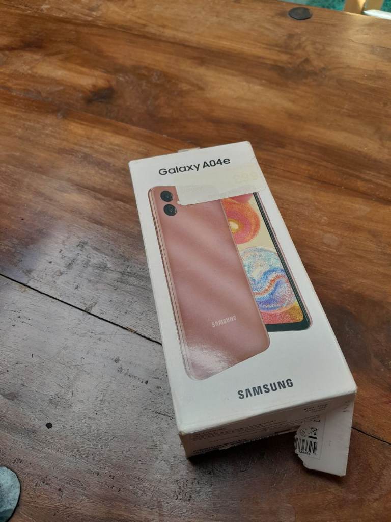 Samsung Galaxy A04e – Pink, As Good As New, Boxed