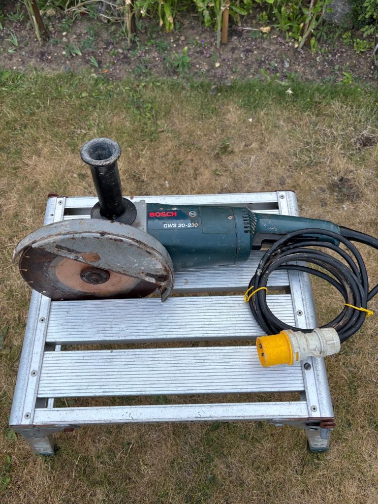 Bosch GWS 20-230 Angle Grinder
