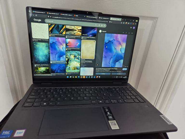 Lenovo Yoga 7i 2-in-1 Laptop - Intel Core Ultra 7, 16GB RAM, 1TB SSD