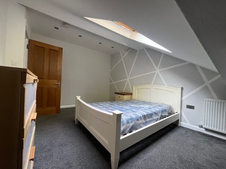 One bedroom self contained flat LS8 (just off roundhay road ) 