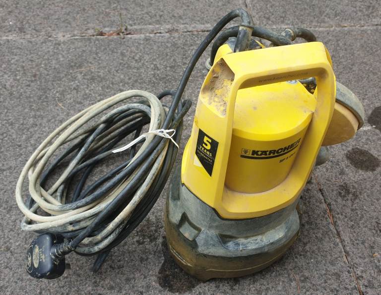 KARCHER SP5 SUMP WITH HOSE & INSTRUCTIONS
