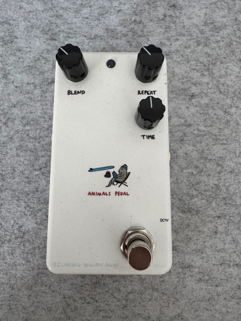 Animals Pedal Relaxing Walrus Delay Guitar Pedal