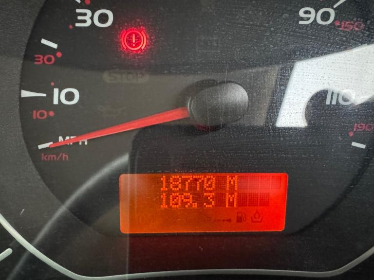 RENAULT KANGOO MOBILITY VEHICLE WHEELCHAIR RAMP DISABLED CAR. WAV 18,000 MILES 