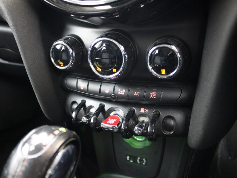 2016 MINI Hatch 2.0 Cooper S D 5dr Auto [Media Pack XL] Hatchback DIESEL Automatic