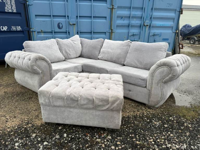 Lovely Grey Material Corner Sofa + Pouffe In Excellent condition £225 Can Deliver 