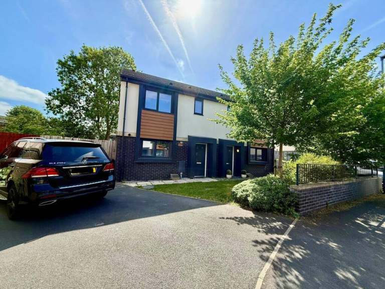 DOOUBLE ROOM TO RENT