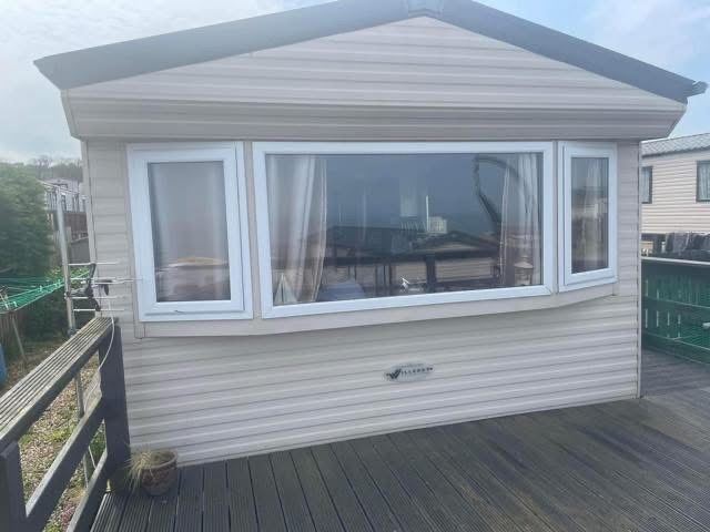 Sited 6 birth caravan 