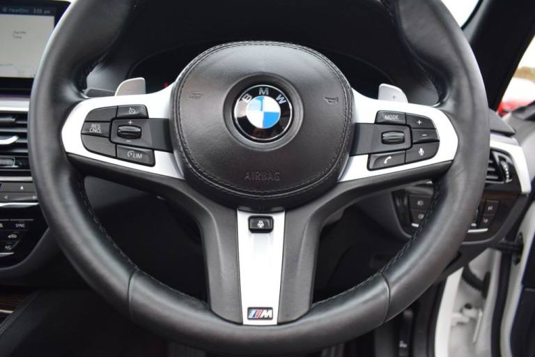 2018 Y BMW 5 SERIES 3.0 530D M SPORT TOURING 5DR DIESEL AUTO EURO 6 (S/S) (265 P