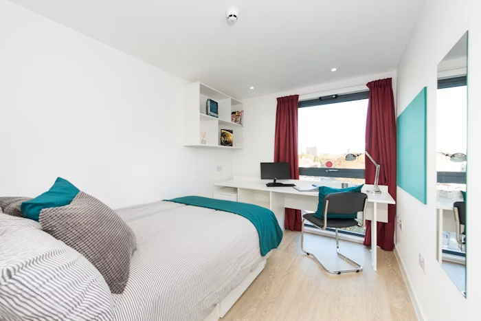 Tenancy Takeover At Vincent Place, En-suite bronze room