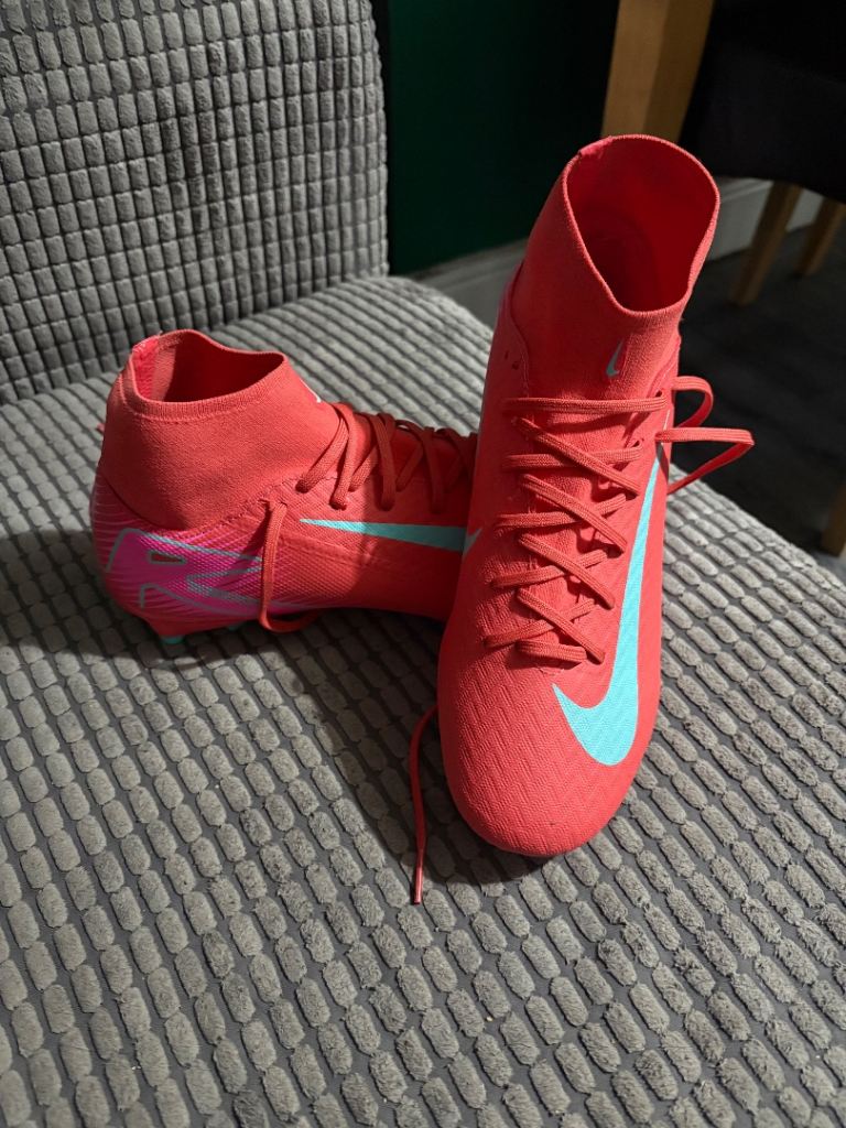 Nike Mercurial Superfly Size 6 