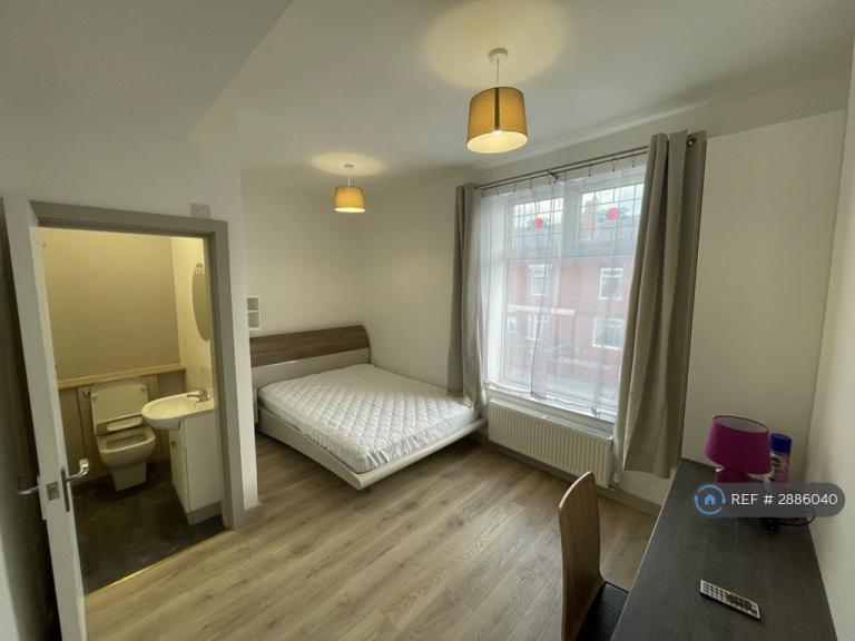 1 bedroom in Moss Lane, Swinton, Manchester, M27 (#2886040)