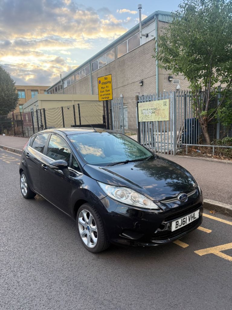 Ford, FIESTA, Hatchback, 2011, Manual, 1242 (cc), 5 doors