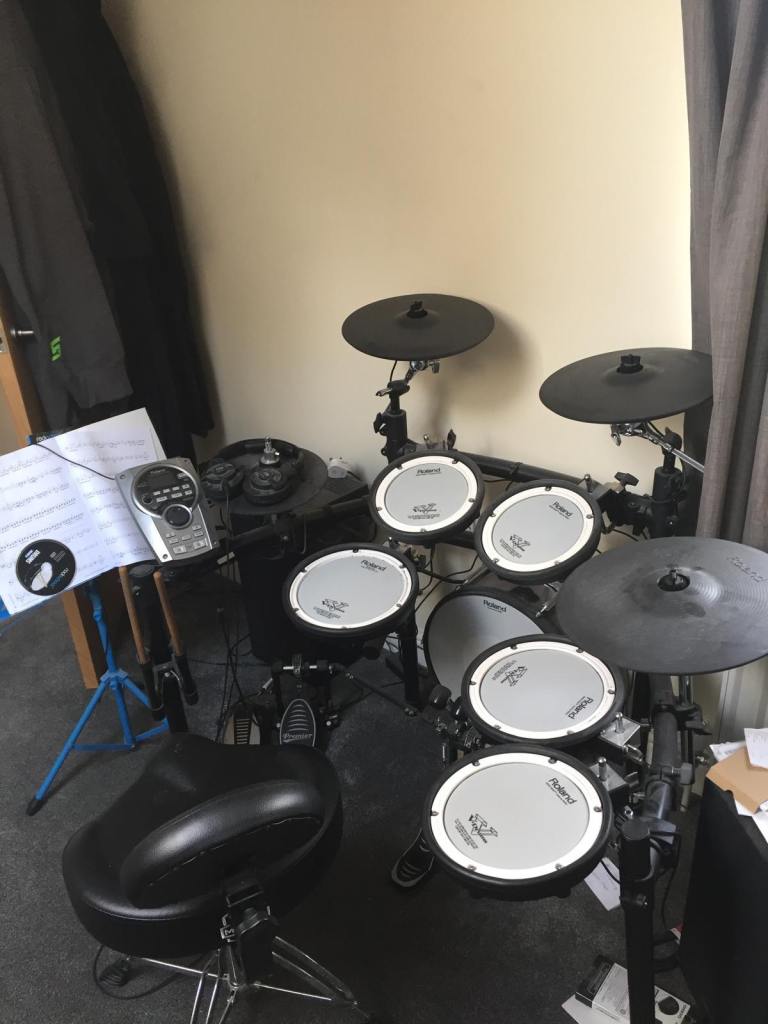 Roland TD-15 V-drum electric drum kit