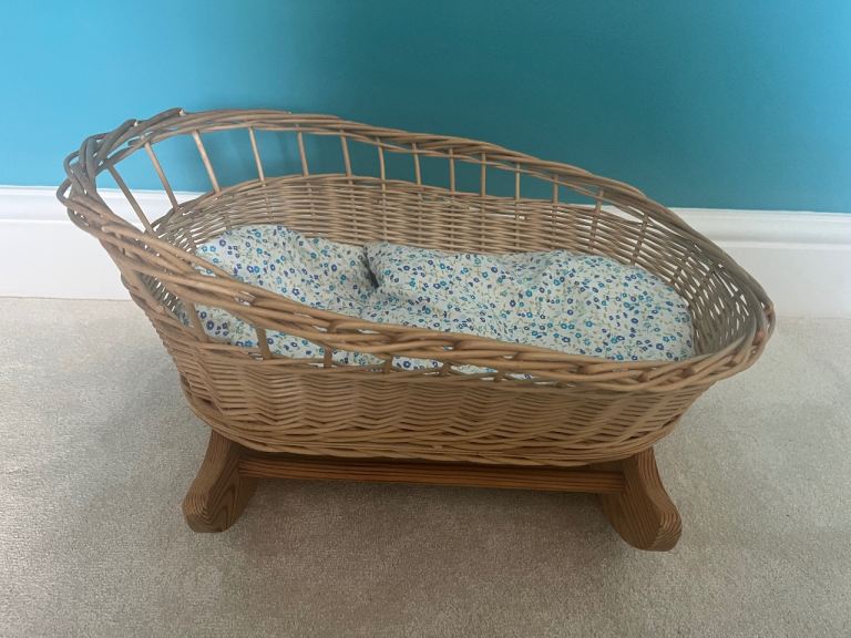 Wicker doll’s rocking Moses basket – As Good As New
